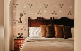 Morton Hotel